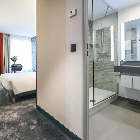 Ibis Styles Paris La Defense 3*