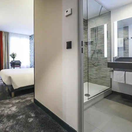Ibis Styles Paris La Defense 3*