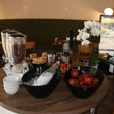 Ibis Styles Paris La Defense 3* بيتّو