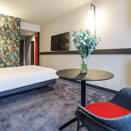 Ibis Styles Paris La Defense 3*