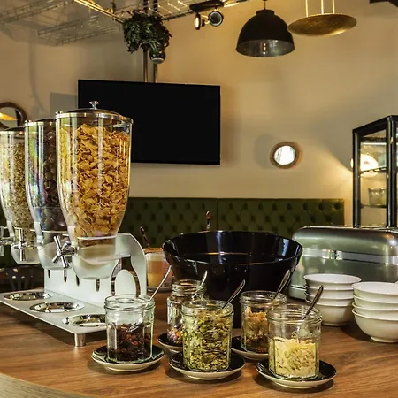 فندق Ibis Styles Paris La Defense 3*