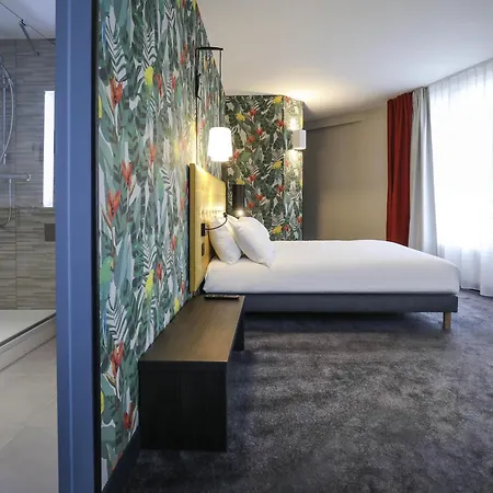 Ibis Styles Paris La Defense بيتّو