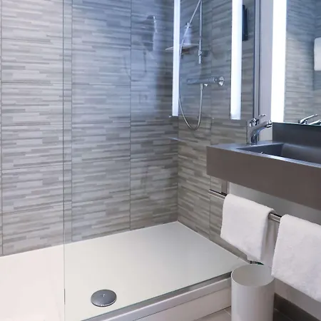 Hotel Ibis Styles Paris La Defense Puteaux
