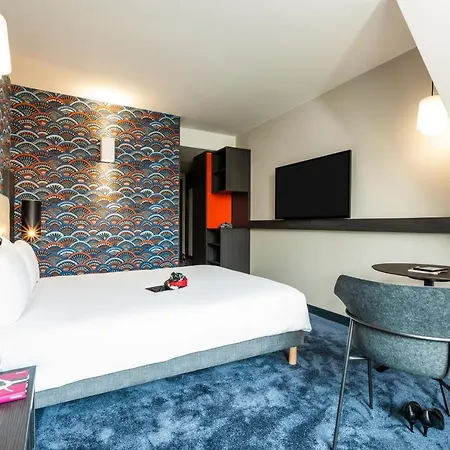 Ibis Styles Paris La Defense فندق 3*